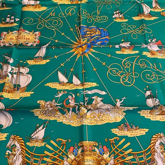 Gorgeous Hermes Silk Scarf 90 - Picture 3 of 7